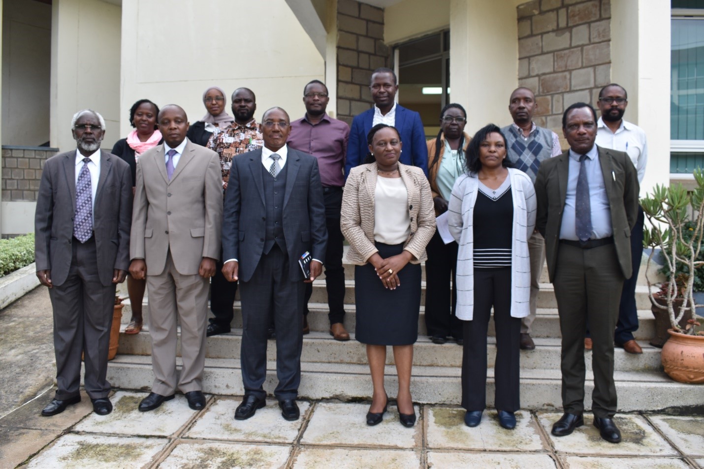 THE VICE CHANCELLOR MEETS STAFF MEMBERS OF THE SCHOOL OF NATURAL RESOURCES AND ENVIRONMENTAL STUDIES (SNRES)