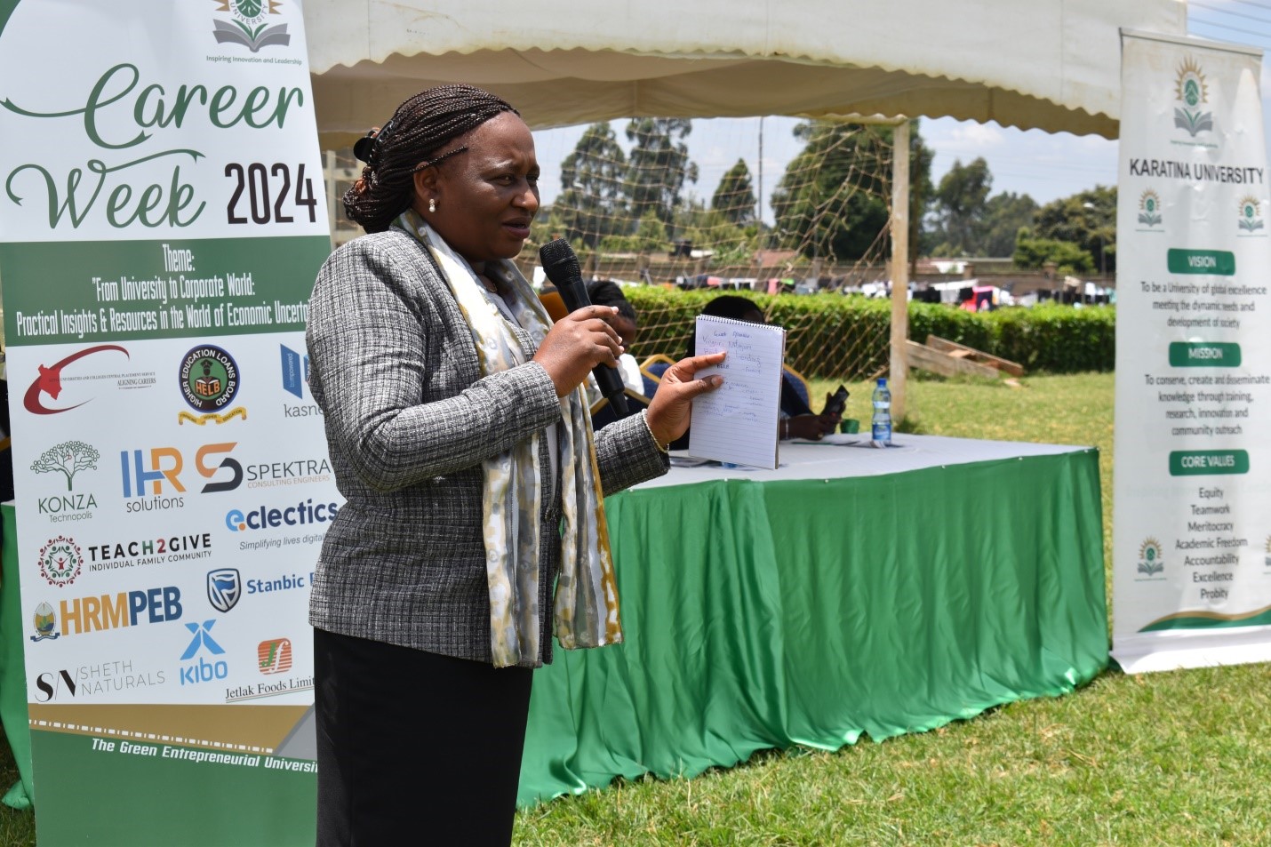 CAREER WEEK DAY ONE 2024: HIGHLIGHTS PRACTICAL INSIGHTS AND RESOURCES IN THE WORLD OF ECONOMIC UNCERTAINITIES